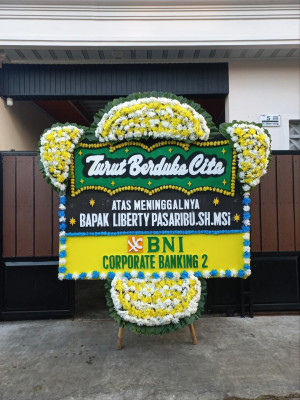 Papan Bunga Duka di Purabaya