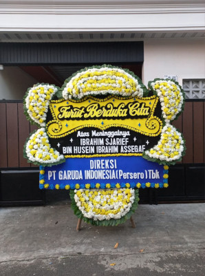 Papan Bunga Duka di Purabaya